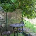 Milano Rucellai Apartment With Garden